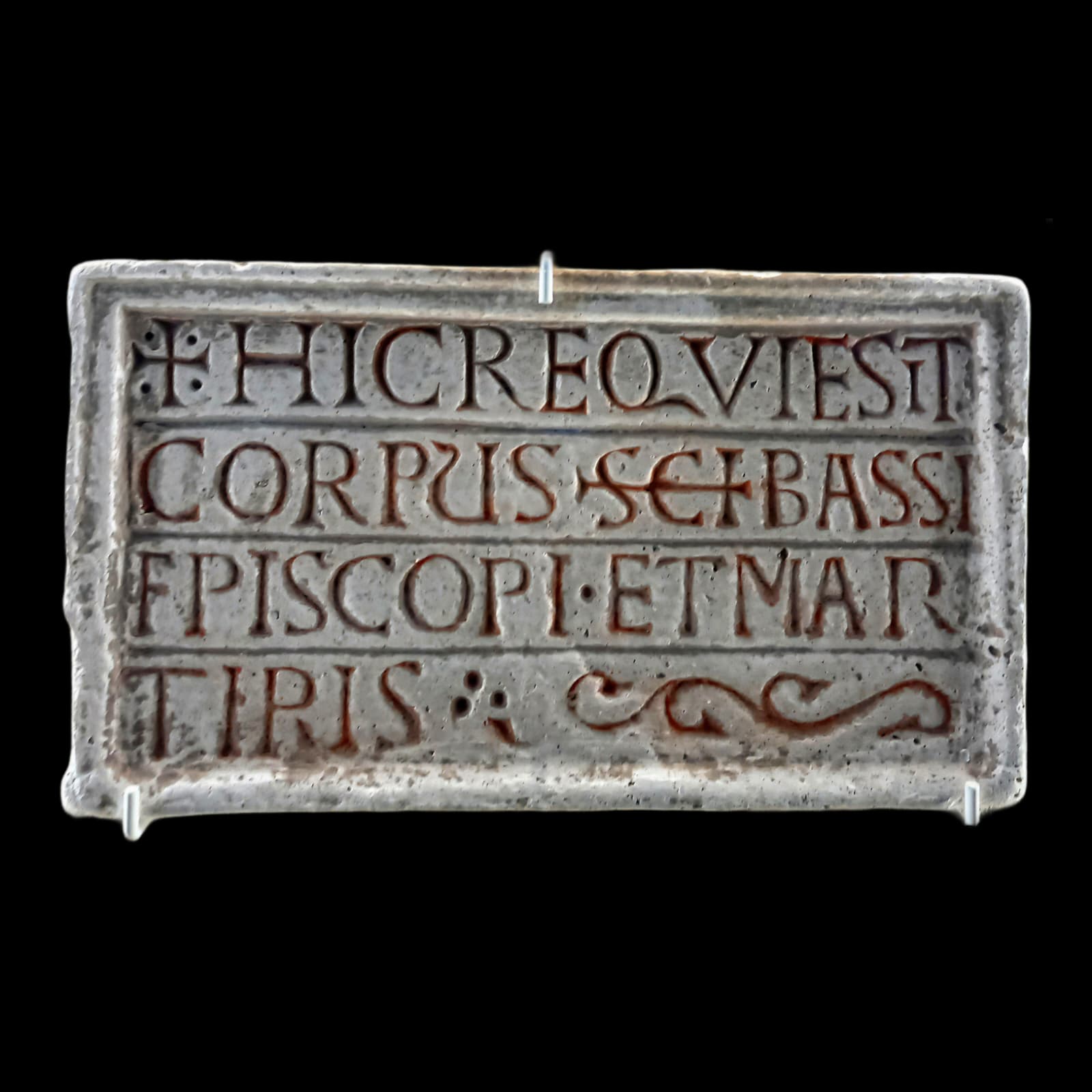 Lapide: Hic Requiest Corpus Sci Bassi Episcopi et Martyris